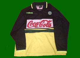 2001/02, formao do Sporting. Camisola alternativa de mangas compridas, usada em jogo