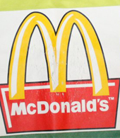 Camisola de guarda-redes da formao do Sporting, com patrocnio McDonalds