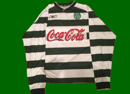 2001/02, formao do Sporting. Equipamento listado de mangas compridas, de jogo