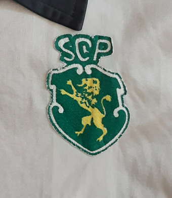 1981/82. Camisola Puma. Isto não é uma camisola do Sporting