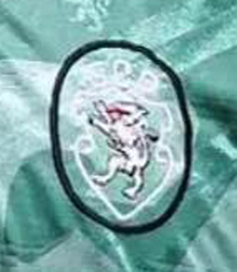 1996/97, equipamento alternativo Adidas do futebol do Sporting, Hadji, verde, patrocínio Telecel
