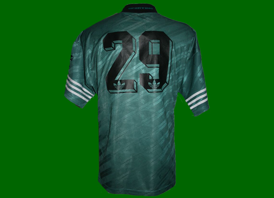 1996/97. Camisola alternativa de jogo do Csar Ramirez