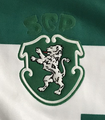 1995/96. Camisola Adidas do Sporting. Este modelo foi usado em dois jogos da Taa das Taas e em quatro da Taa de Portugal