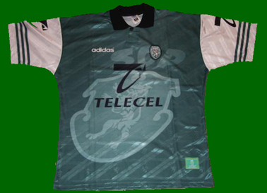 equipamento Sporting 1996 1997 alternativo verde com mangas brancas