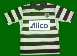 Shirt from a young player of the Escola Academia Sporting from Pvoa de Santa Iria, with sponsor of the insurance company Alico