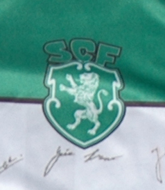 Sporting Clube Ferreirense, Affiliate n 123 of Sporting Lisbon. Hooped 2013/14 jersey, signed by the