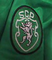 Away Sporting Lisbon top, all green, made by Hummel. A classic jersey!