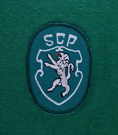 1987/88. Camisola alternativa verde da Hummel, preparada para jogo