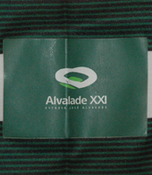 Camisola da Juve Leo, com patch alusivo ao novo Estdio Alvalade XXI