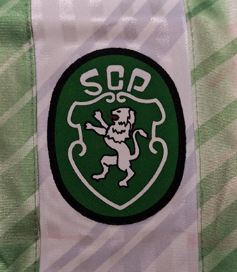 Segunda metade dos anos 1980. Camisola do Sporting LCS sui generis