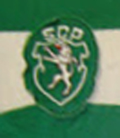 Equipamento de jogo listado da Le Coq Sportif, jogador desconhecido. Se no fosse pelo emblema do lado errado, seria das melhores camisolas do Sporting de sempre