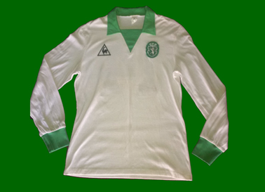 1983/84. Camisola alternativa da Le Coq Sportif