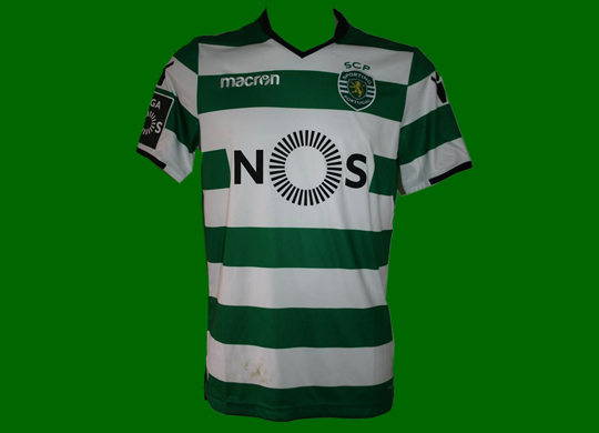 2017/18. Camisola de jogo do Sporting, do Bruno Fernandes