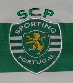 Camisola do Sebastián Coates usada na segunda parte do jogo contra o Arouca de 19/03/2016. As camisolas foram leiloadas, com a verba a reverter para a Missão Pavilhão