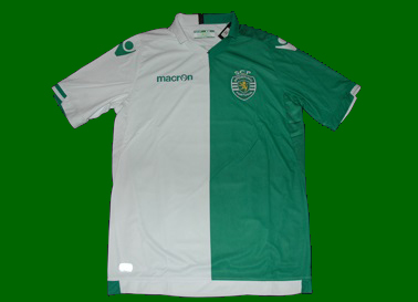 Stromp split green/white football shirt, made by the Italian Macron