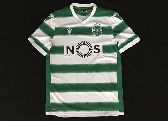 2020/21. Camisola n 12 listada para adeptos, da Loja Verde do Sporting