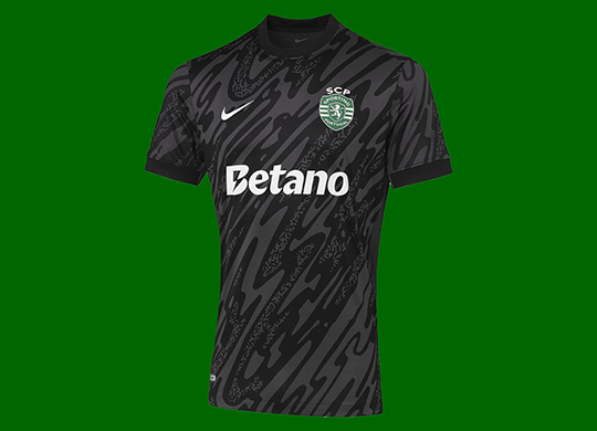 2025/26. Camisola do Sporting da Loja Verde de guarda redes negra