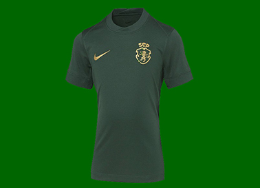 2026/27. Camisola Nike, edição comemorativa dos 120 anos do Sporting, versão em tecido Strike disponível para os adeptos, versão criança
