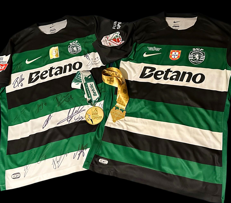 Livro Football Shirts with a Story de Gerdo van de Peppel