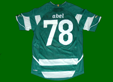 Sporting 2010/2011. Equipamento player issue modelo Liga Europa, autografado pelo jogador Abel