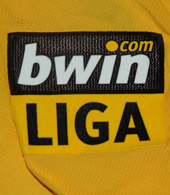 Yellow away kit match worn by striker Bueno 2006/07 Sporting Portugal