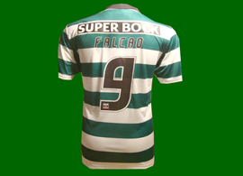 Extraordinarily ridiculous jersey! Radamel Falco never played in Sporting