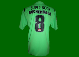 2009/10. Camisola alternativa verde shocking usada por Rochemback no jogo da Liga Sagres contra o Nacional da Madeira