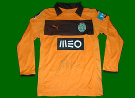 Sporting Lisbon 2012/2013. Orange match worn shirt of goal keeper Rui Patrcio, signed by the player