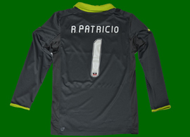 Equipamento de guarda redes negro, personalizado Rui Patrício, Sporting 2012/13