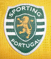 Camisola alternativa do Sporting 2007/08, sem sponsor, com emblema bordado