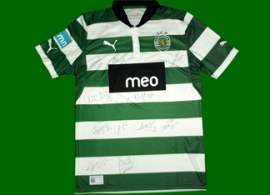 Home top signed by Adrien, Xando, Carrio, Pranjic, Pereirinha, Izmailov, Wolfswinkel, Insa, Marcelo Boeck, Boulahrouz