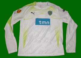 patched up white goalie kit Sporting Lisbon Ricardo Batista Europe League