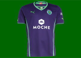 camisola alternativa 2013/14 do Sporting, roxo com patrocnio Moche