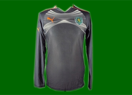 Black Sporting goal keeper football shirt 2010 2011 replica