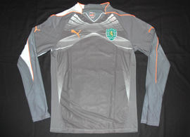 2010/2011. Camisola de guarda redes do Sporting cinzenta. Vendida como se fosse player issue