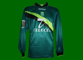 Sporting Clube de POrtugal equipamento de jogo 1999 2000 Delfim jogador tricolor