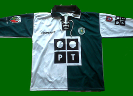 Split green/white kit, match worn by Joao Pinto Sporting Lisbon 2002 2003