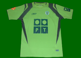 away shirt Match worn by Brazilian world champion Anderson Polga in League Galp Energia, Sporting 2004/05