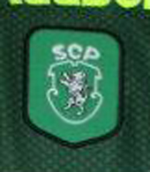 Equipamento de jogo do Rodrigo Fabri, Sporting 2000/01. Emblema com leo rompante