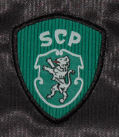 Sporting alternative shirt 2001 2002 crest