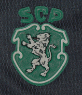 1998/99. Equipamento alternativo de jogo com o emblema antigo, com o SCP em coroa, do Santamaria, junior do Sporting