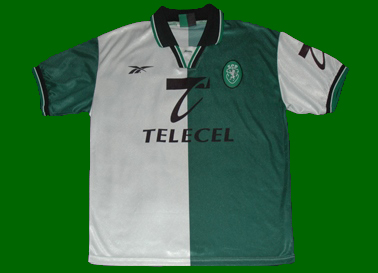 1998/99. Split green/white Stromp replica football jersey