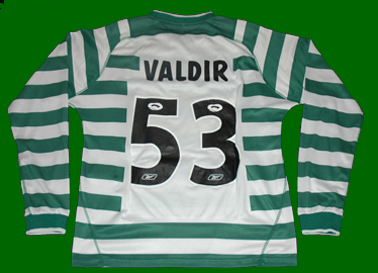 2003/2004. Camisola de jogo da equipa B do Sporting, do Hugo Valdir