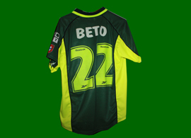 Sporting Lisbon away kit, with player name and number of Beto