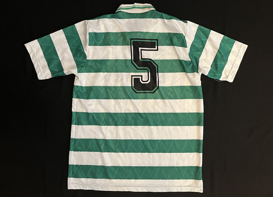 1990/91, camisola Umbro listada de futebol de jogo do Luisinho