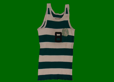 Provavelmente 1970/71. Camisola listada de basquetebol de Carlos Sousa