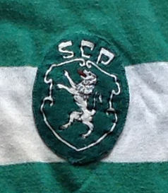 camisola antiga do Sporting do goleador Dinis 1970 emblema do clube