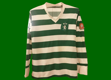 1980/81. Camisola de jogo listada de mangas compridas