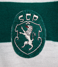 1972/73. Emblema de camisola de jogo do Sporting de mangas compridas