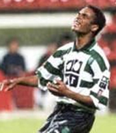 match worn player issue soccer jersey of Sporting Lisbon player Chiquinho